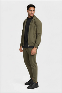 TECH SUIT CLASSIQUE — VERT OLIVE